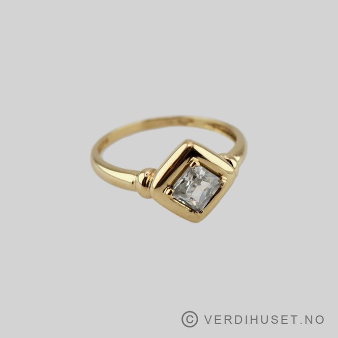 Hovedbilde Ring i 18 K gull med blank sten