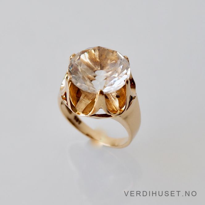 Hovedbilde Ring i 14 K gull med stor blank sten