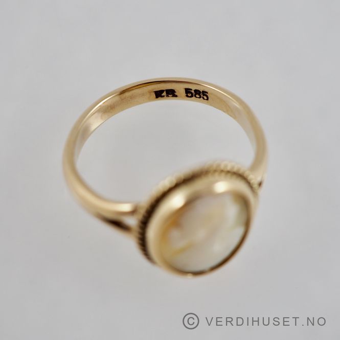 Hovedbilde Ring i 14 K gull med kamee