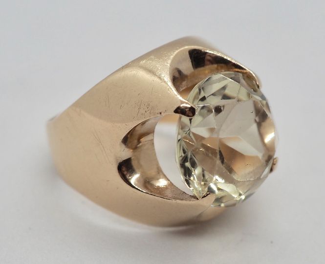 Hovedbilde Ring i 14 K gull med blank/champagne-farget sten