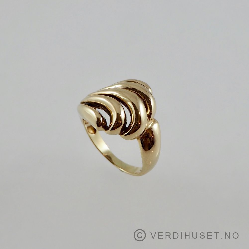 Ring i 14 K gull 