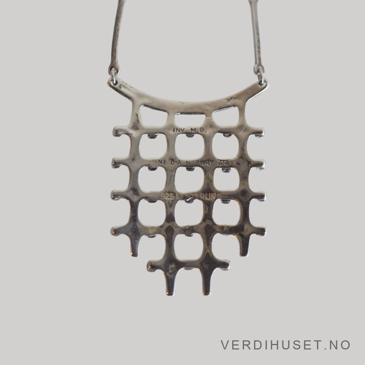 Halssmykke i sølv - Uni D-A