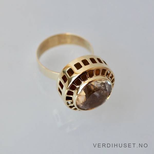 Hovedbilde Ring i 14 K gull med stor blank sten