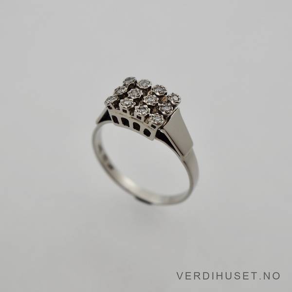 Hovedbilde Ring i 14 K hvitt gull med blanke stener