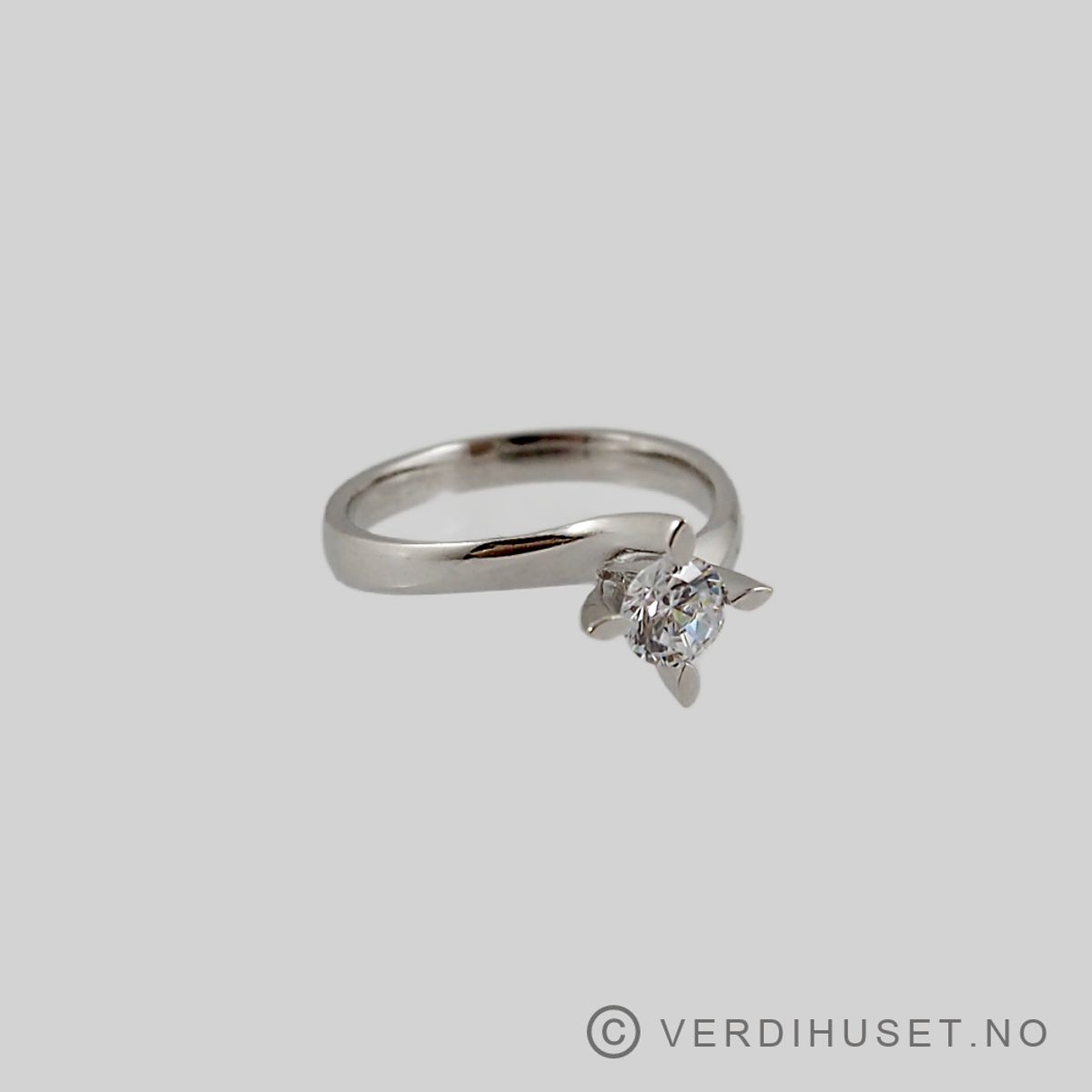 Ring i 14 K hvitt gull med blank sten