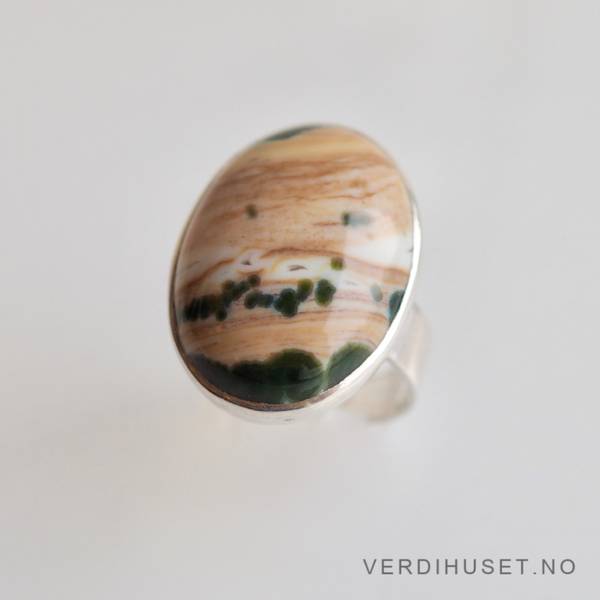 Hovedbilde Ring i sølv med stor sten