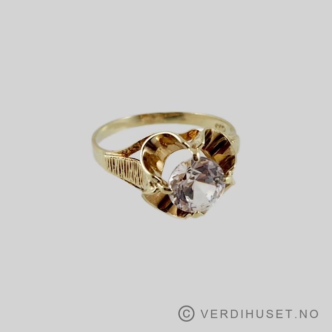 Hovedbilde Ring i 14 k gull med blank sten