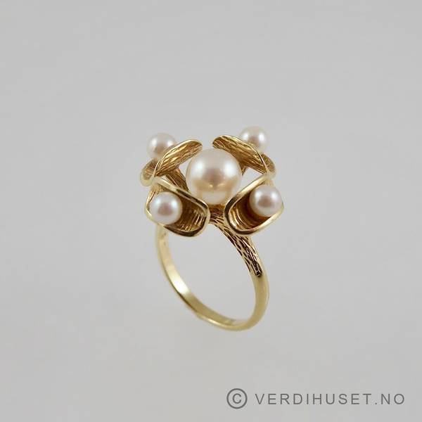 Hovedbilde Ring i 14 K gull med perler