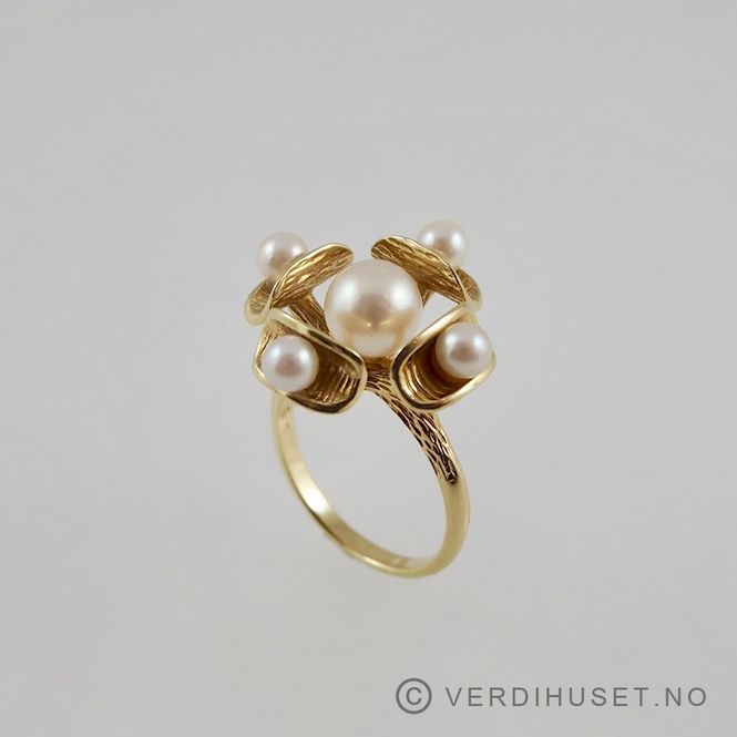 Hovedbilde Ring i 14 K gull med perler