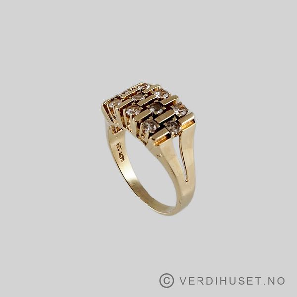 Hovedbilde Ring i 14 K gull med blanke stener