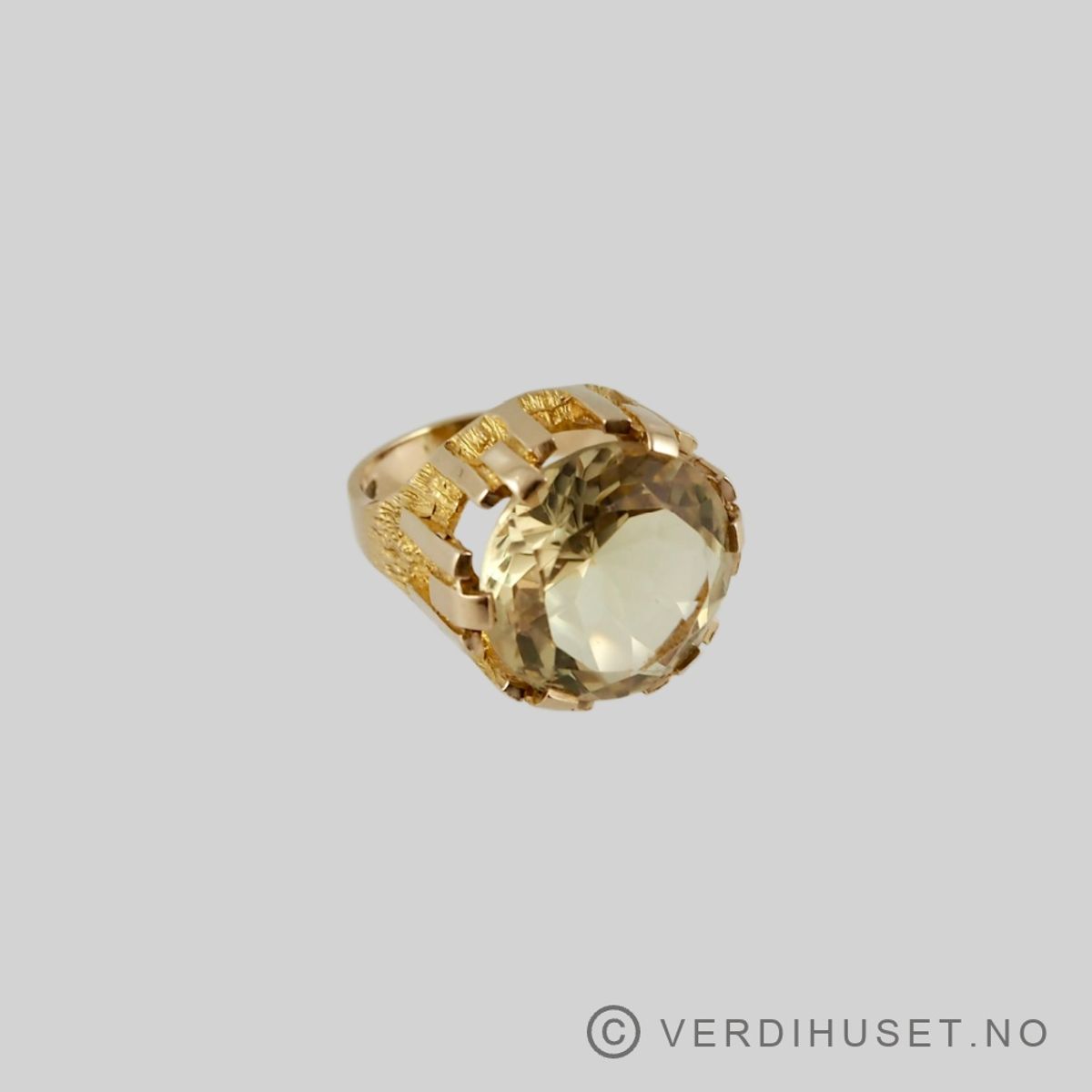 Ring i 14 K gull med champagne-farget sten