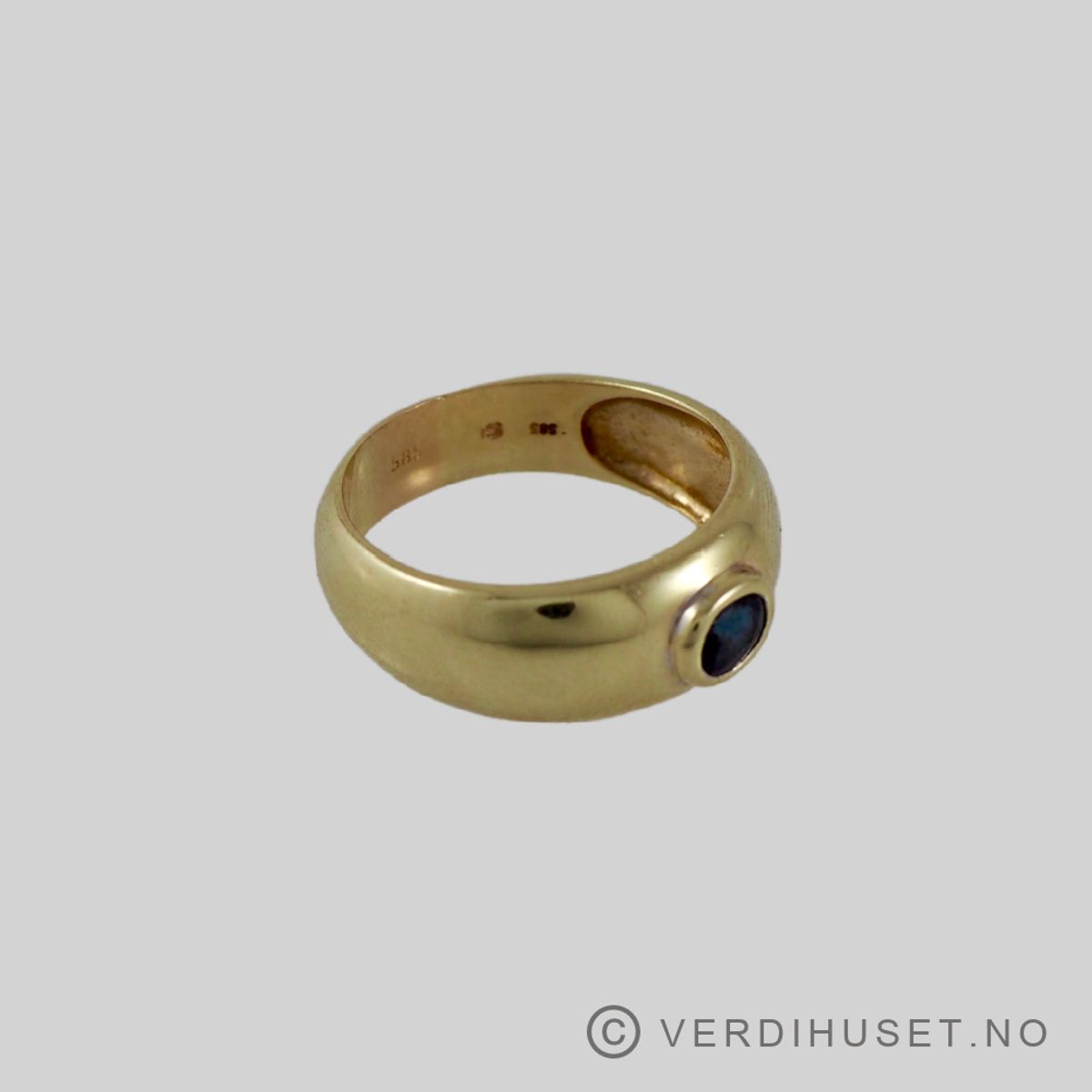 Ring i 14 K gull med blå sten