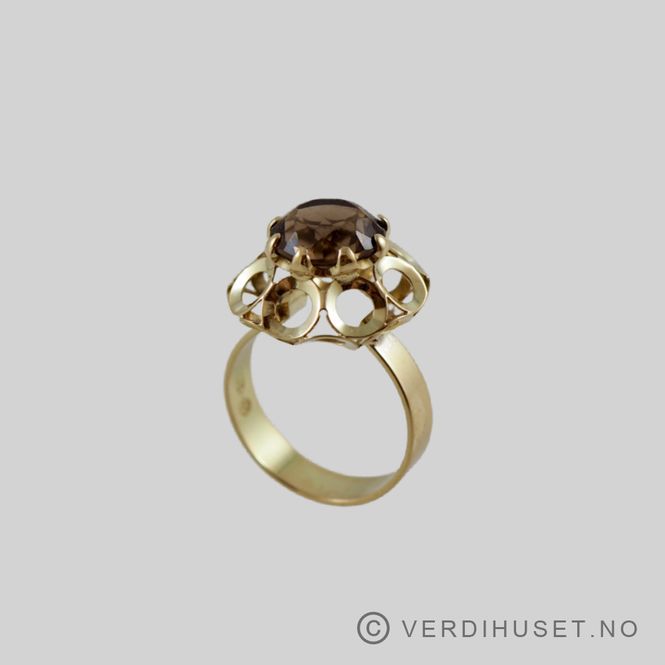 Hovedbilde Ring i 14 K gull med brun sten