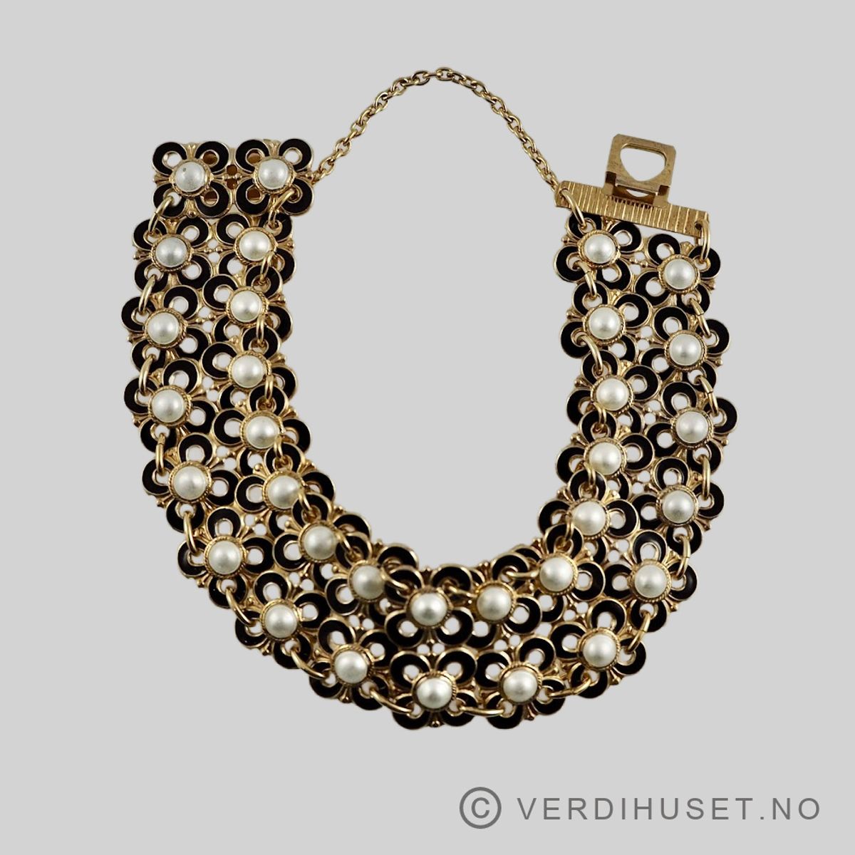 Armbånd i forgylt sølv med sort og hvit emalje - D-A