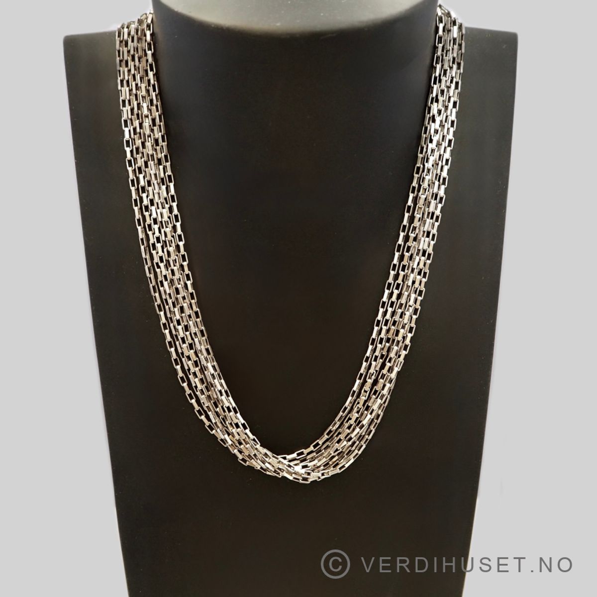 7-raders halssmykke i oksidert sølv