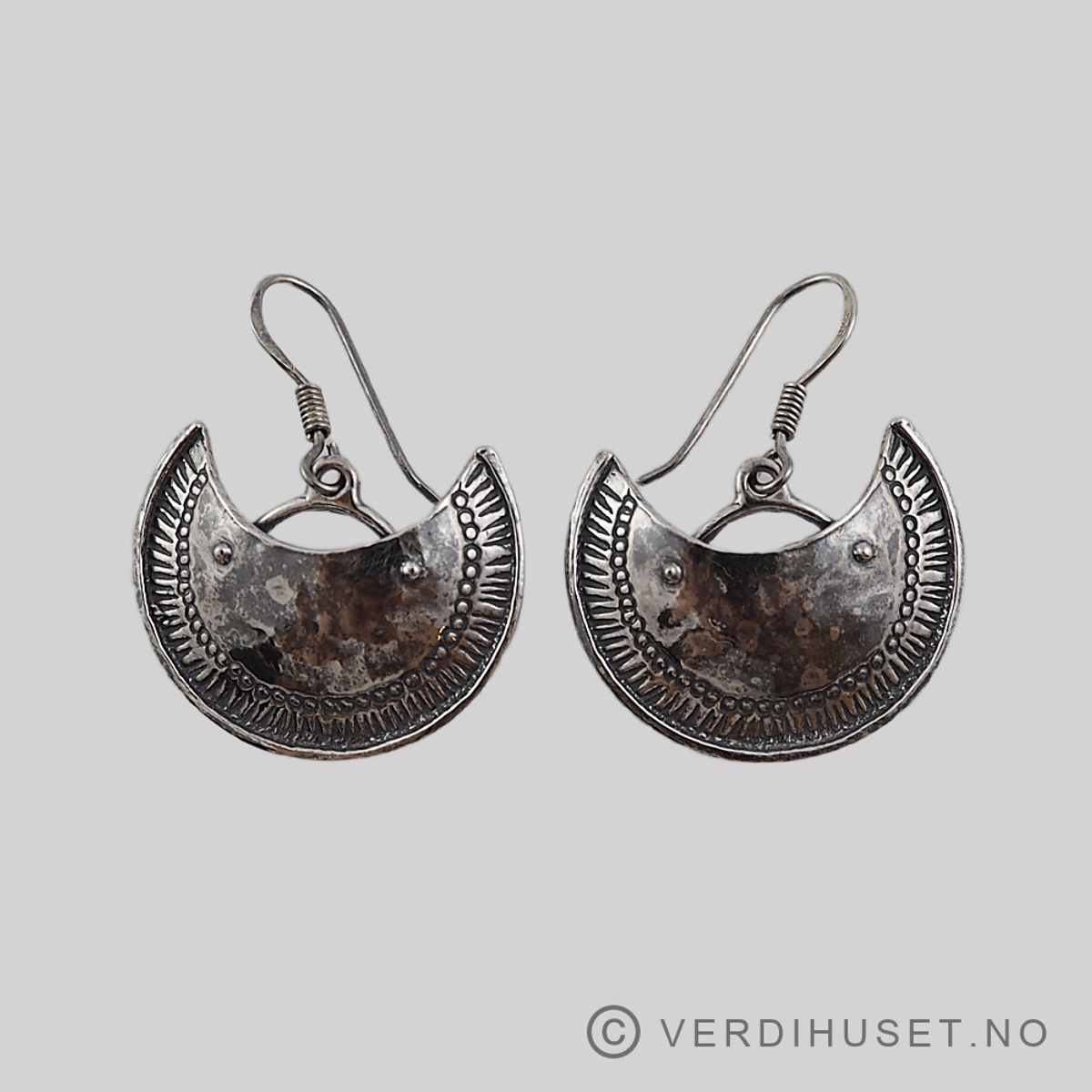 Ørepynt i oksidert sølv - Y.O. Kristiansen
