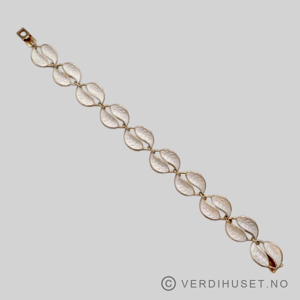 Armbånd i forgylt sølv med hvit emalje - D-A