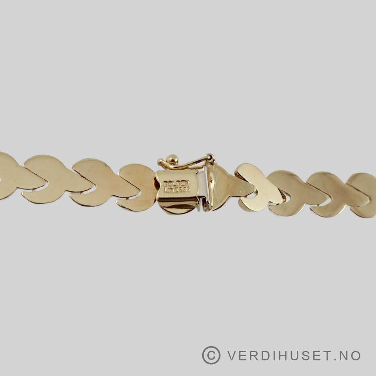 Halssmykke i 14 K rødt, hvitt og gult gull