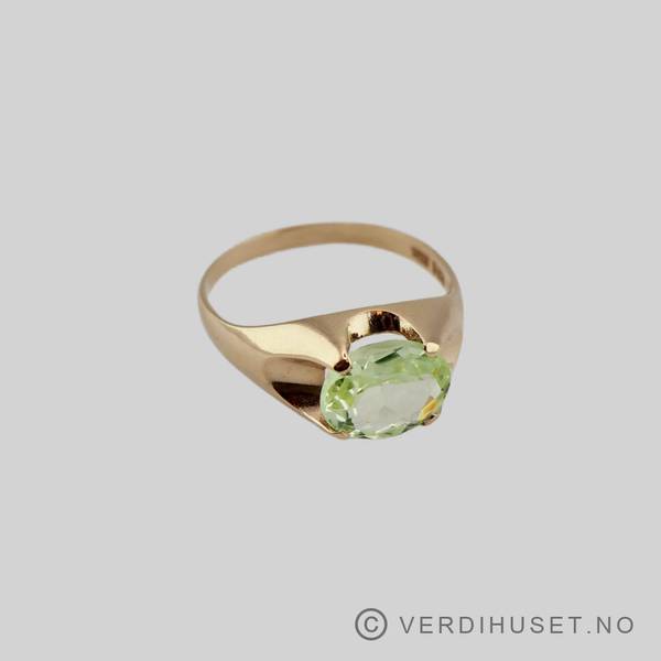 Hovedbilde Ring i 14 K gull med lys grønn sten