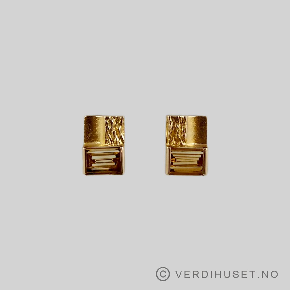 Ørepynt i 14 K gull med champagne-farget sten