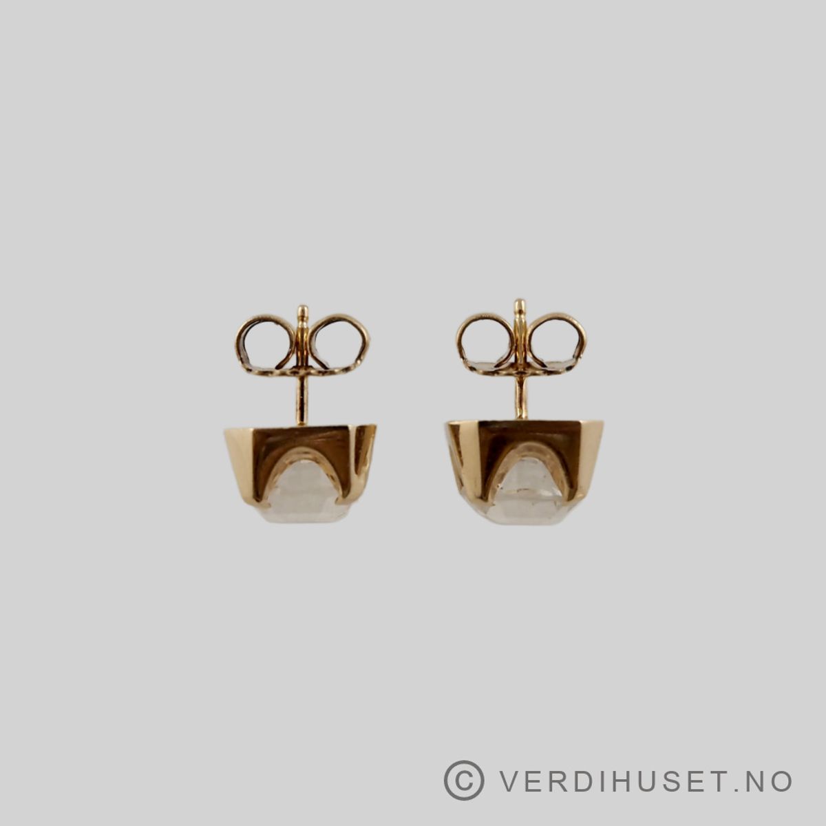 Ørepynt i 14 K gull med blank sten