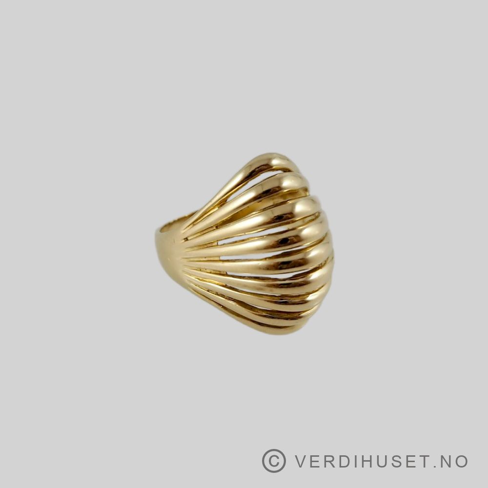 Ring i 18 K gull